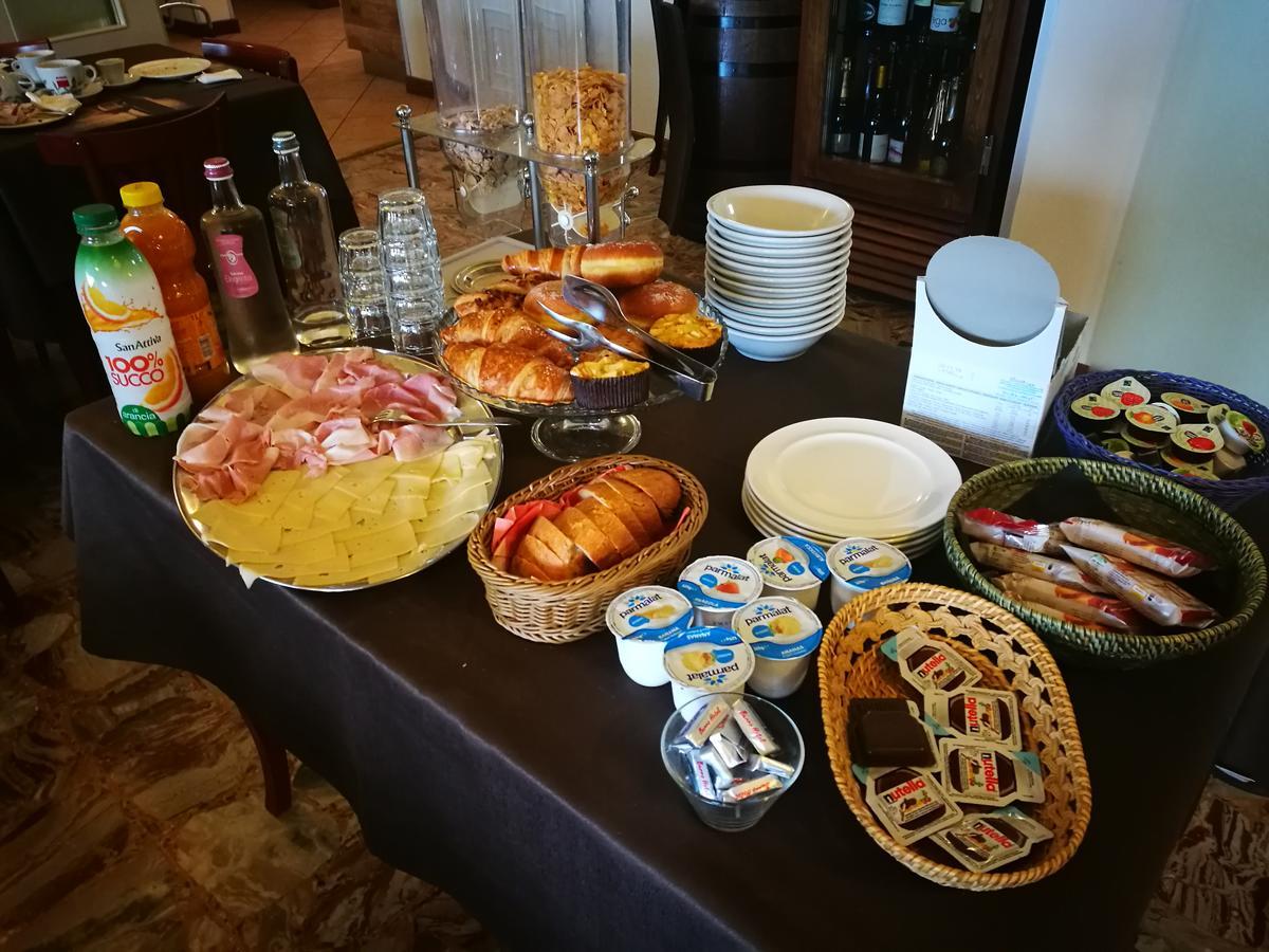 Locanda Della Pieve Tizzano Val Parma Εξωτερικό φωτογραφία